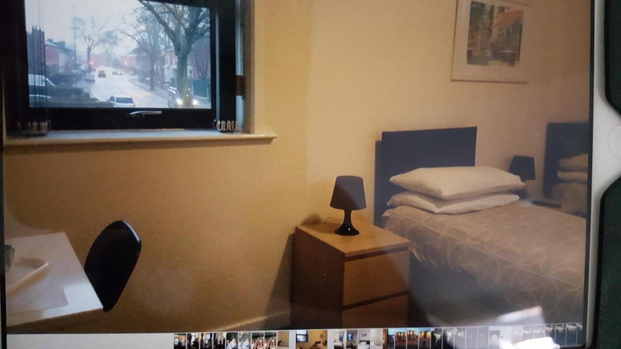 Kings Arms Hotel Farnworth Экстерьер фото